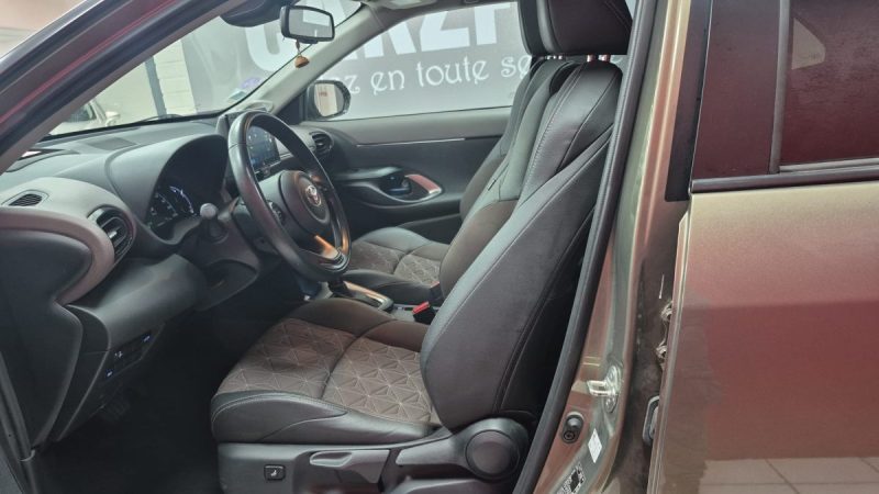 TOYOTA YARIS CROSS SUV 116cv COLLECTION TOIT PANORAMIQUE/1 ERE MAIN/TVA RECUPERABLE