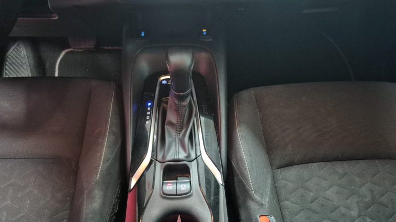 TOYOTA COROLLA TOURING SPORTS 122cv DYNAMIC BUSINESS/1 ERE MAIN/TVA RECUPERABLE