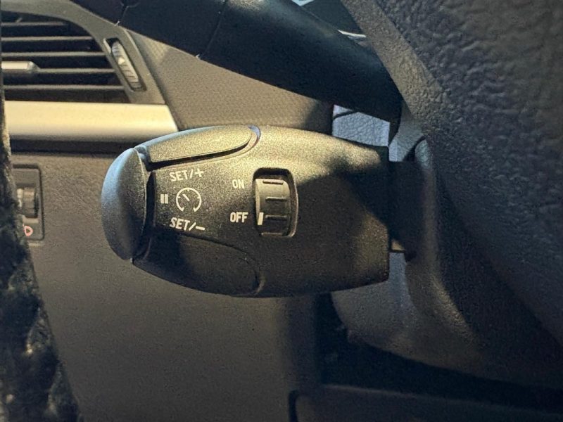 Peugeot 207 1.6 HDi 90ch 🚗 5P 🚪 Climatisation ❄️ Radar recul 🔊 Reprise 🔄