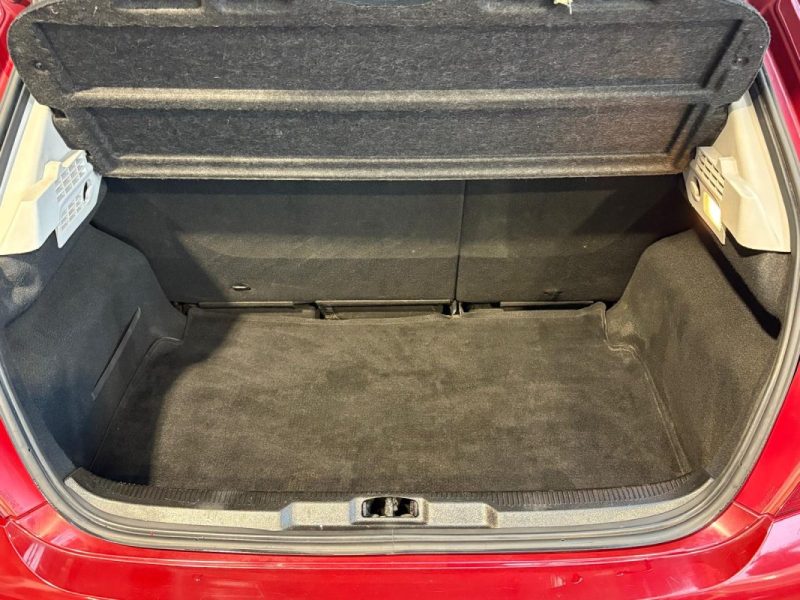 Peugeot 207 1.6 HDi 90ch 🚗 5P 🚪 Climatisation ❄️ Radar recul 🔊 Reprise 🔄