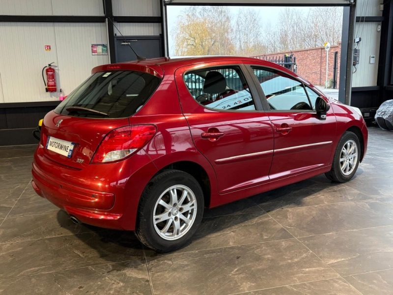 Peugeot 207 1.6 HDi 90ch 🚗 5P 🚪 Climatisation ❄️ Radar recul 🔊 Reprise 🔄