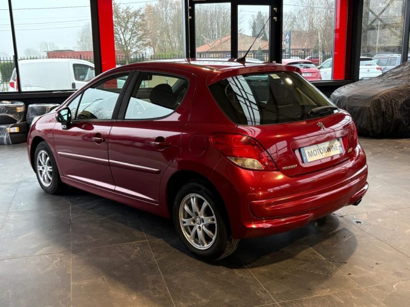 Peugeot 207 1.6 HDi 90ch 🚗 5P 🚪 Climatisation ❄️ Radar recul 🔊 Reprise 🔄