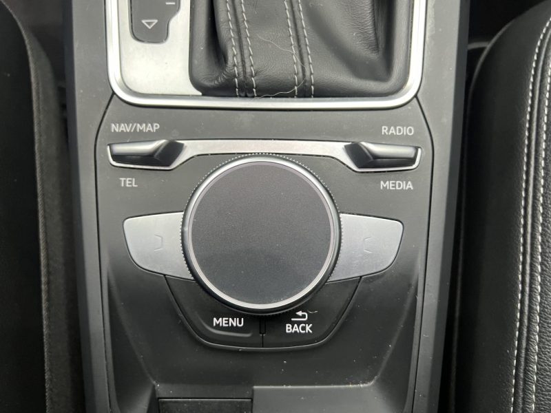 Audi Q2 30 TDI 116CH S-Line S Tronic 7 | 54 000 KM | Entretien Audi | Cockpit