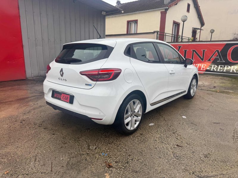 RENAULT CLIO 5 1.6 E-TECH FULL HYBRID 145CH EQUILIBRE 2022