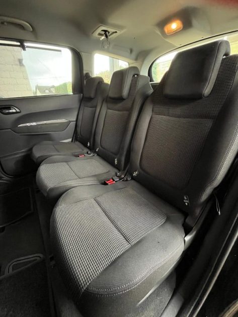 PEUGEOT 5008 1.6 HDI 110 PREMIUM PACK 2010