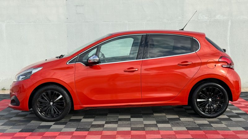 PEUGEOT 208 1.2 TECH EDITION 110 CH ALLURE S&S 5P 2016