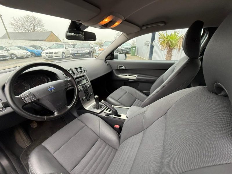 VOLVO C30 1.6D 109 CV GARANTIE 12 MOIS