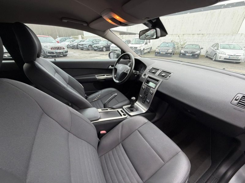 VOLVO C30 1.6D 109 CV GARANTIE 12 MOIS