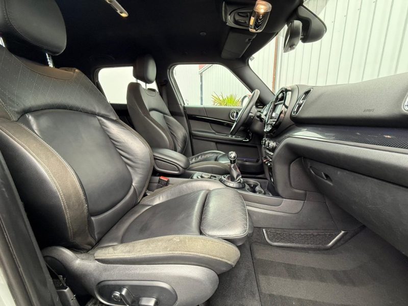 MINI COUNTRYMAN JOHN COOPER WORKS ALL 4 2.0i 231CH