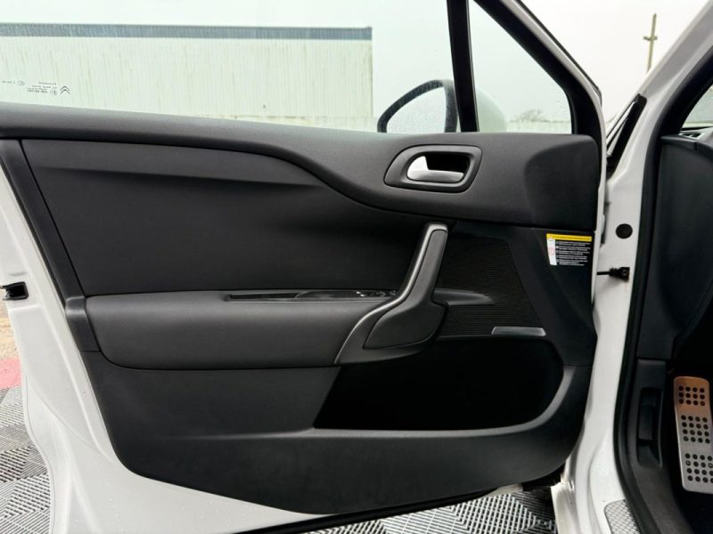 CITROEN DS4 1.6 E-HDI 115CV SOCHIC GARANTIE 12 MOIS 