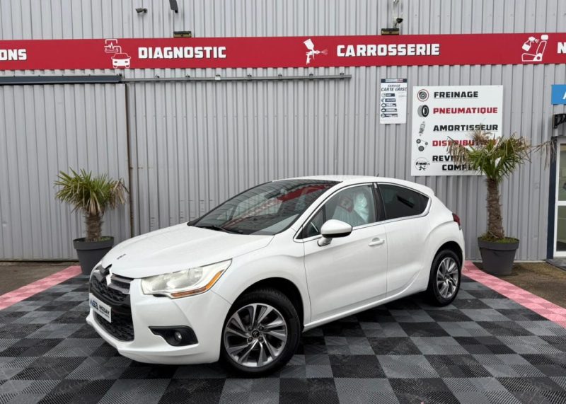 CITROEN DS4 1.6 E-HDI 115CV SOCHIC GARANTIE 12 MOIS 