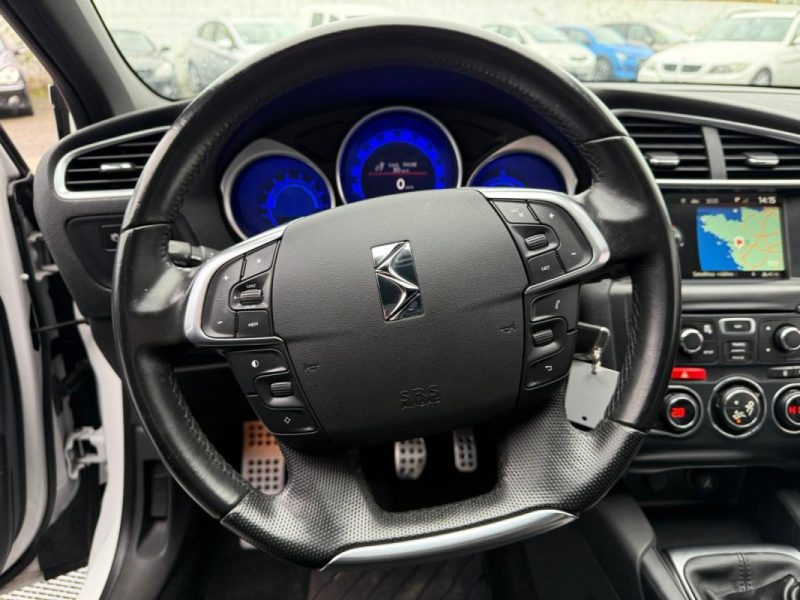 CITROEN DS4 1.6 E-HDI 115CV SOCHIC GARANTIE 12 MOIS 