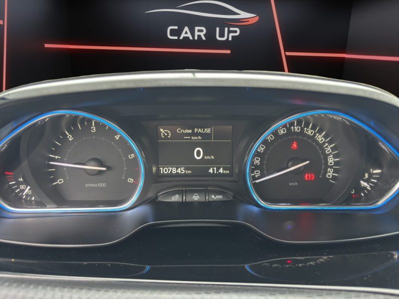 PEUGEOT 2008 1.5 BLUEHDI 100 cv Allure