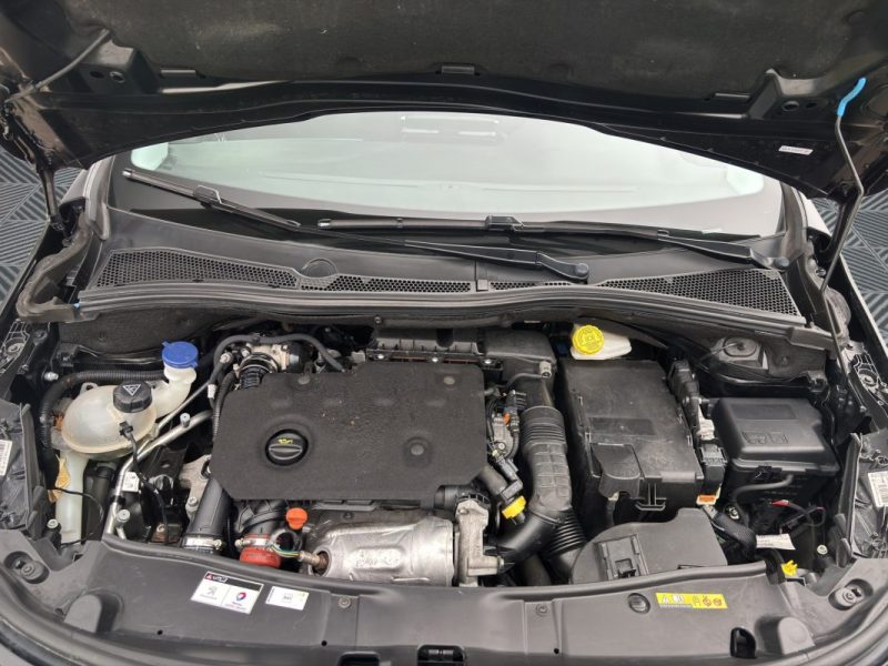 PEUGEOT 2008 1.5 BLUEHDI 100 cv Allure