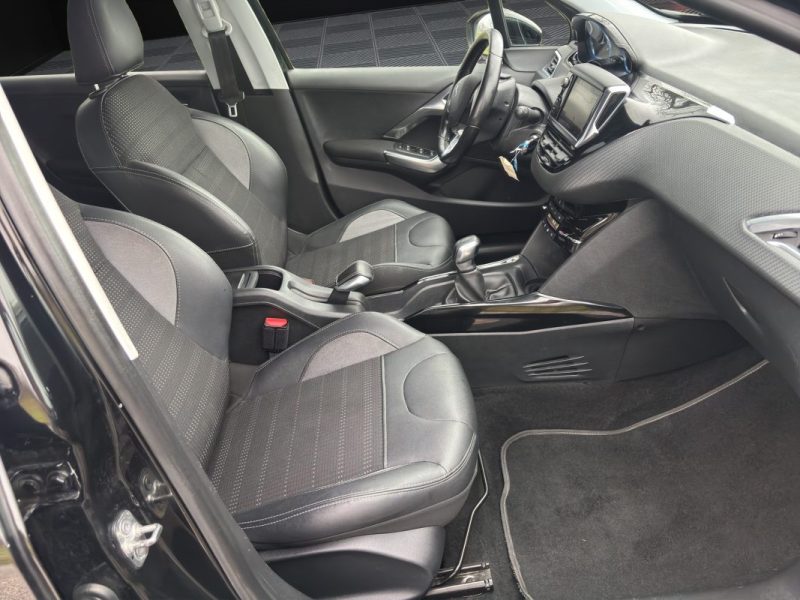 PEUGEOT 2008 1.5 BLUEHDI 100 cv Allure