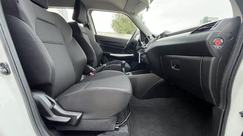 SUZUKI SWIFT 1.2 DUALJET HYBRID 83CH  