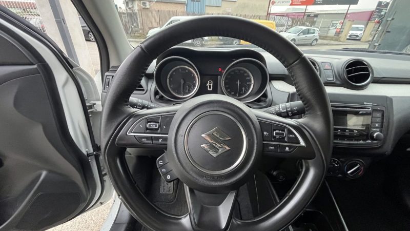 SUZUKI SWIFT 1.2 DUALJET HYBRID 83CH  