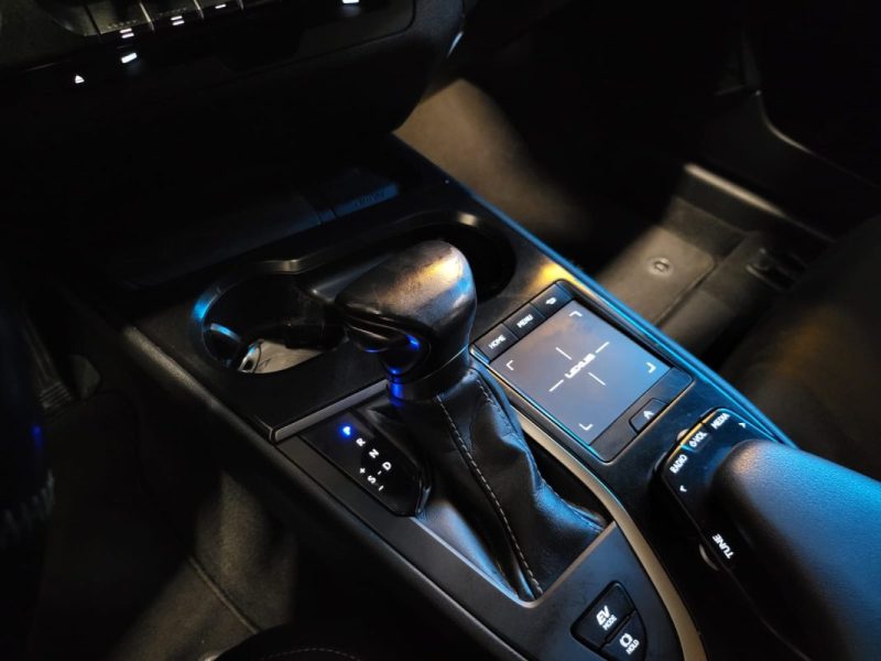 LEXUS UX 250H PACK BUSINESS 2.0 184 CH MY21