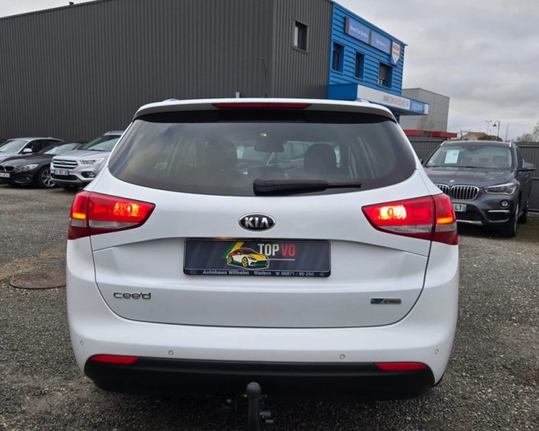 Kia Ceed II SW 1.6 CRDi 136ch ISG Edition Premium 1ere Main
