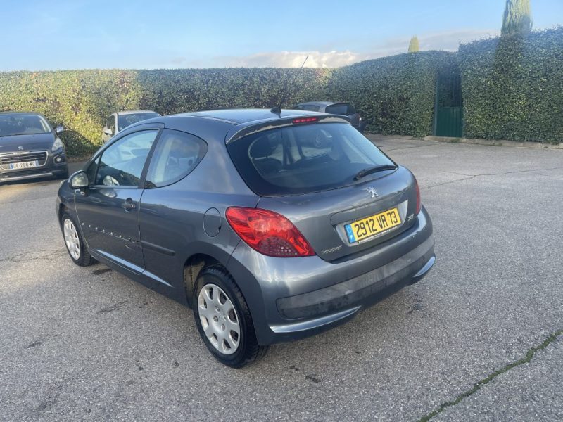 PEUGEOT 207 1.4i 75CV URBAN PREMIERE MAIN CT OK GARANTIE 