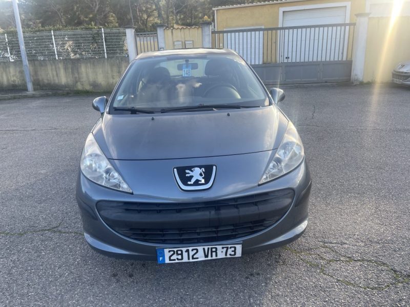 PEUGEOT 207 1.4i 75CV URBAN PREMIERE MAIN CT OK GARANTIE 