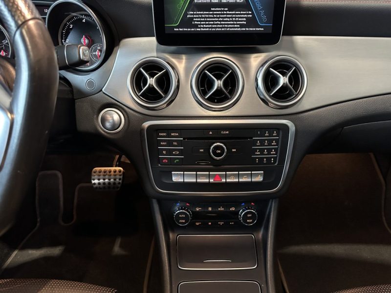 MERCEDES-BENZ GLA  220 d 2.2 7G-DCT X156 PHASE 2 FASCINATION AMG / CAR PLAY / TOIT OUVRANT / 2017