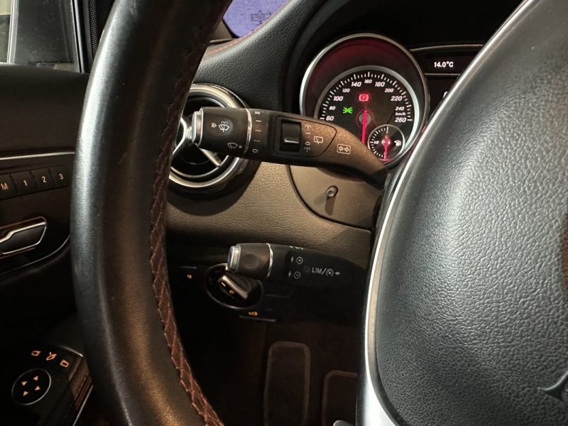 MERCEDES-BENZ GLA  220 d 2.2 7G-DCT X156 PHASE 2 FASCINATION AMG / CAR PLAY / TOIT OUVRANT / 2017