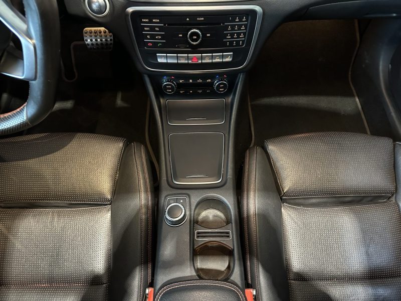 MERCEDES-BENZ GLA  220 d 2.2 7G-DCT X156 PHASE 2 FASCINATION AMG / CAR PLAY / TOIT OUVRANT / 2017