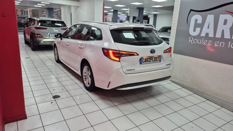 TOYOTA COROLLA TOURING SPORTS 122cv DYNAMIC BUSINESS/1 ERE MAIN/TVA RECUPERABLE