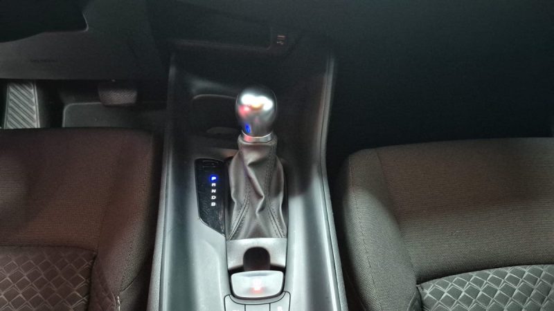 TOYOTA C-HR PHASE 2 DYNAMIC BUSINESS 122cv 2022/1 ERE MAIN/TVA RECUPERABLE