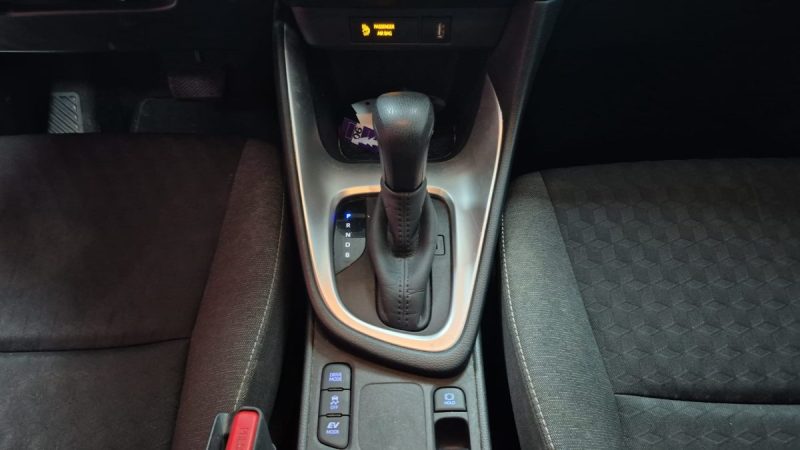 TOYOTA YARIS BERLINE 116cv FRANCE BUSINESS/1 ERE MAIN/TVA RECUPERABLE