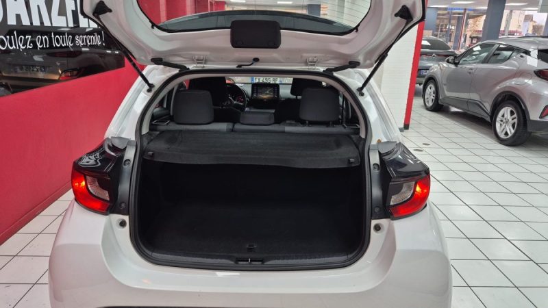 TOYOTA YARIS BERLINE 116cv FRANCE BUSINESS/1 ERE MAIN/TVA RECUPERABLE