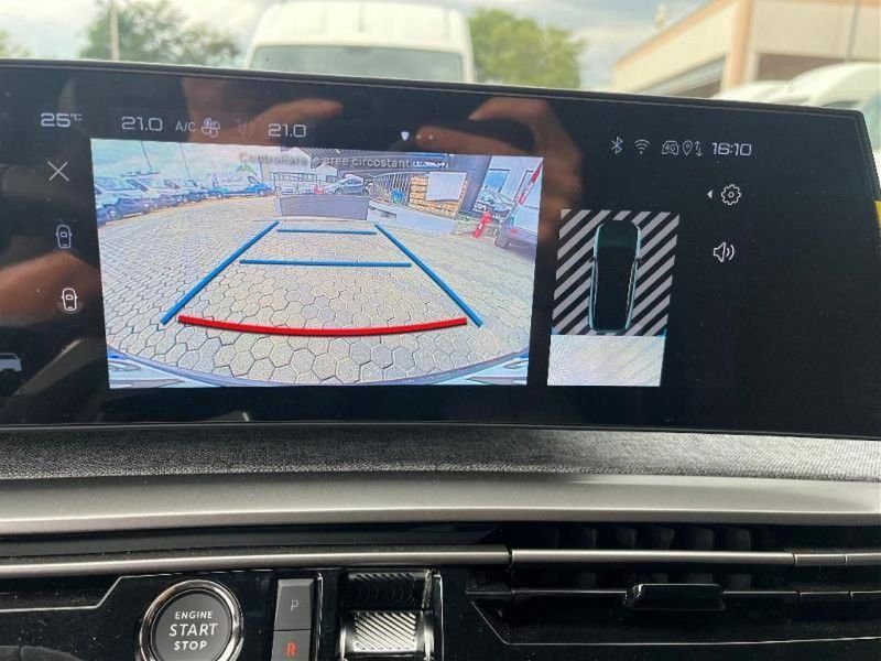Peugeot 3008 (Nouveau) 1.2i Hybrid 136 Allure e-DCS6 PackNav21 Radar Ar Camera