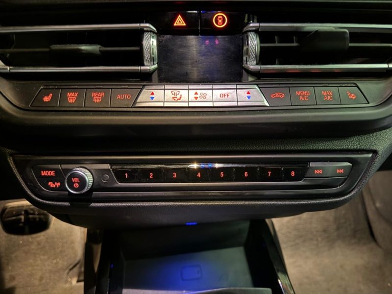 B.M.W. SERIE 1 F 218 DA 150CH  LOUNGE 