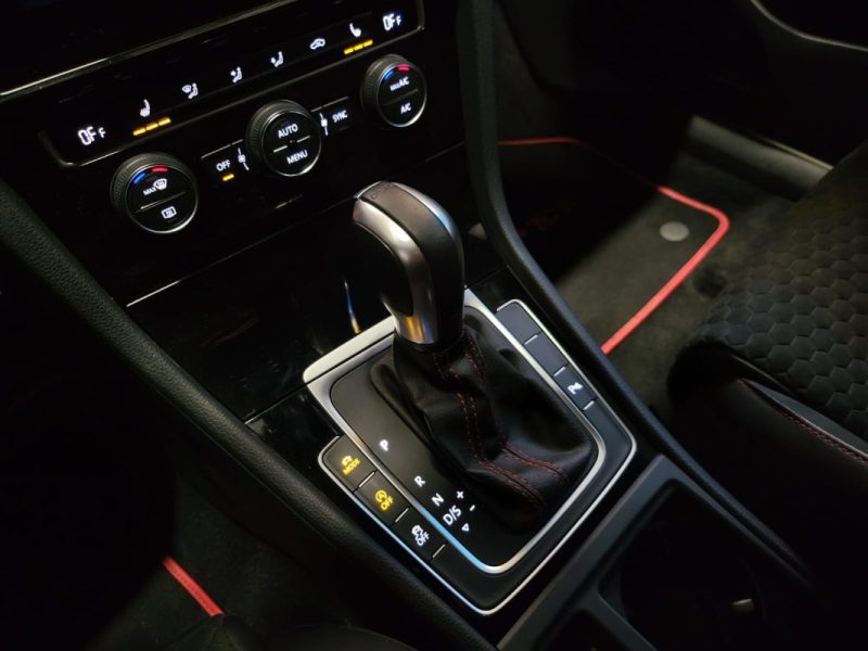 VOLKSWAGEN GOLF VII GTI PERFORMANCE DSG7 2.0 TSI 245CH 