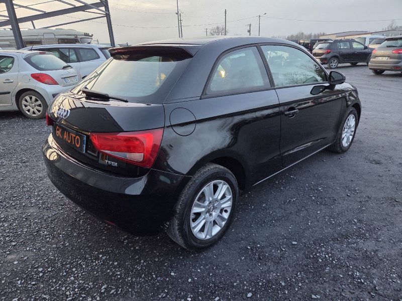 AUDI A1 TFSI 86CV ATTRACTION 2014 105000 km 