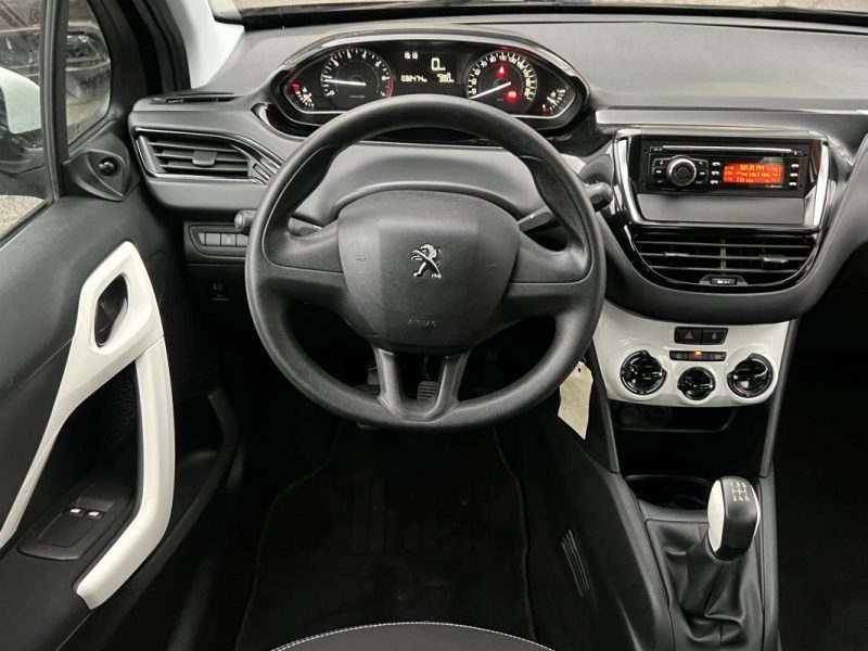 PEUGEOT 208 PHASE 2 LIKE 1.2 68 Cv 5 PORTES / 32 400 Kms CRIT AIR 1 - GARANTIE 1 AN