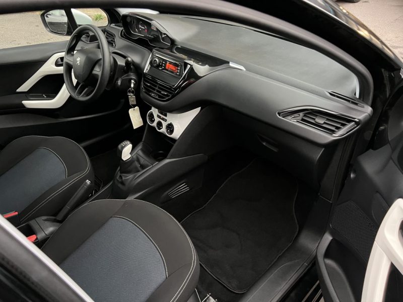 PEUGEOT 208 PHASE 2 LIKE 1.2 68 Cv 5 PORTES / 32 400 Kms CRIT AIR 1 - GARANTIE 1 AN