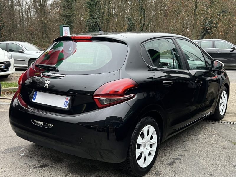 PEUGEOT 208 PHASE 2 LIKE 1.2 68 Cv 5 PORTES / 32 400 Kms CRIT AIR 1 - GARANTIE 1 AN