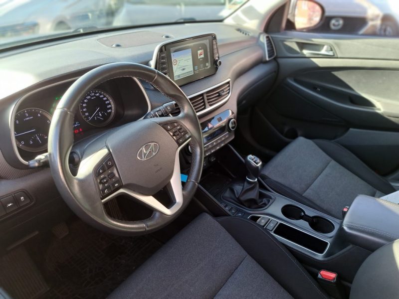 HYUNDAI TUCSON  1.6 CRDI 115CH INTUITIVE ECRAN GPS CAMERA SUIVIE ENTRETIEN DISPONIBLE 