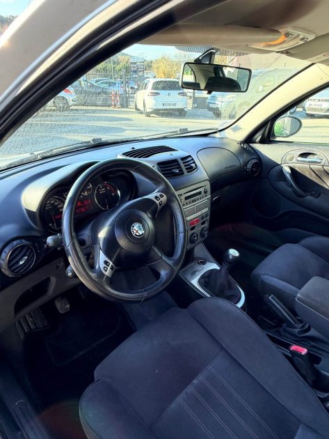 Alfa Romeo 1.9 JTD – Roule parfaitement, Petit prix, Premier arrivé