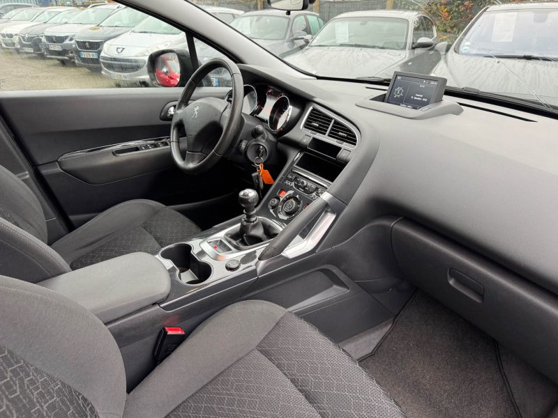 PEUGEOT 3008 1.6 HDI 115 ACTIVE 2015