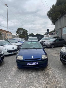 RENAULT CLIO 1.2 essence garantie 6 moi 