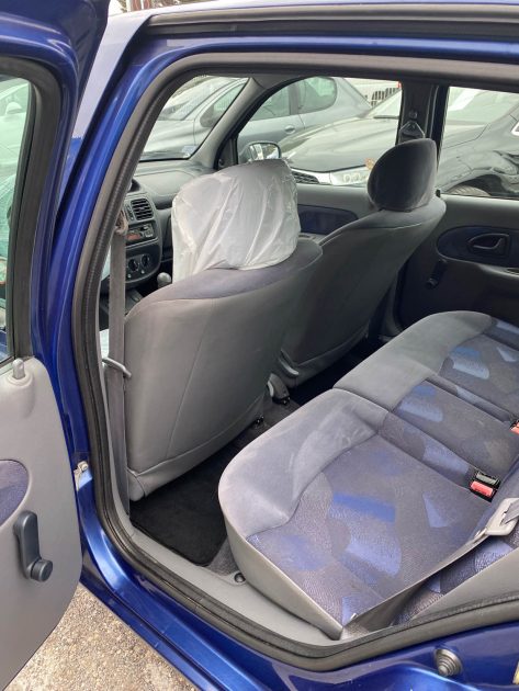 RENAULT CLIO 1.2 essence garantie 6 moi 