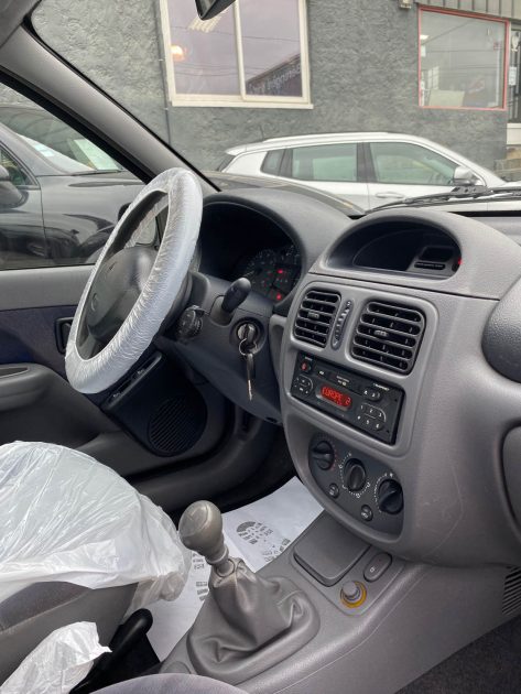 RENAULT CLIO 1.2 essence garantie 6 moi 