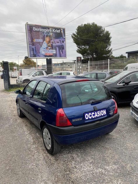 RENAULT CLIO 1.2 essence garantie 6 moi 