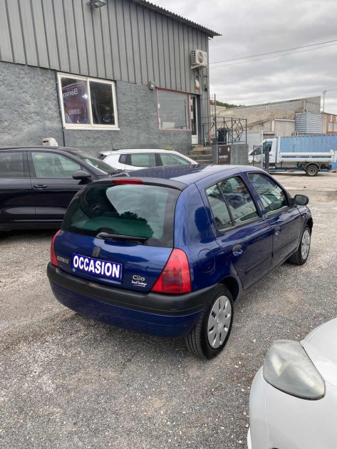 RENAULT CLIO 1.2 essence garantie 6 moi 