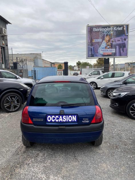 RENAULT CLIO 1.2 essence garantie 6 moi 