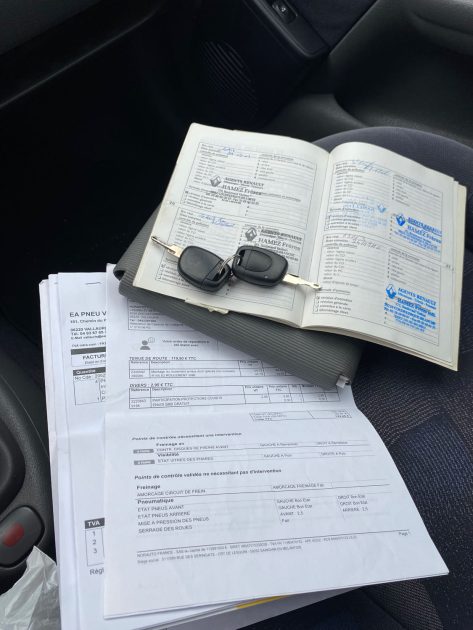 RENAULT CLIO 1.2 essence garantie 6 moi 