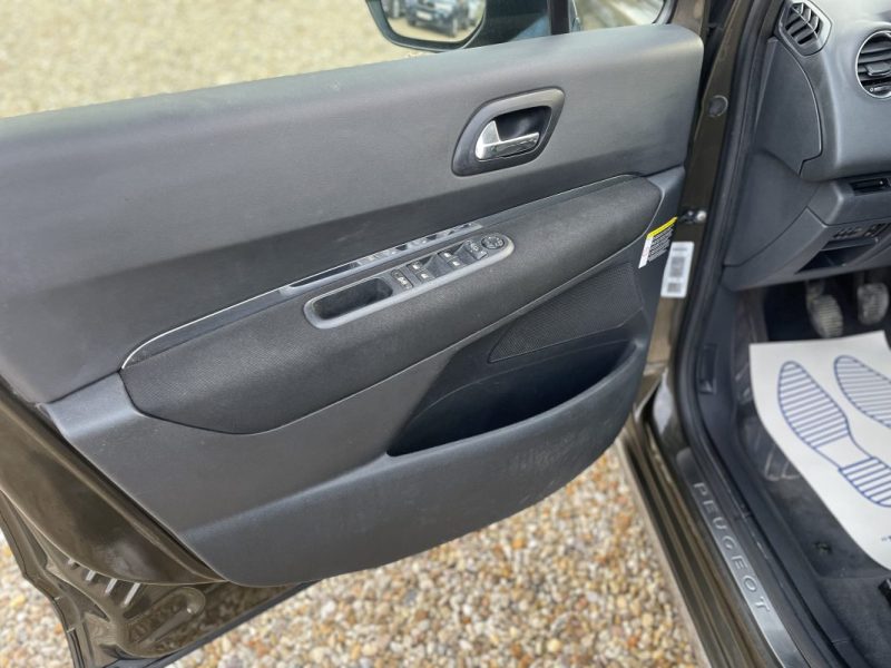 PEUGEOT 3008 2.0 HDI 150 CH ALLURE 2010